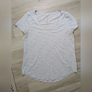Light Heather Grey Lululemon Tshirt Size 10 Euc